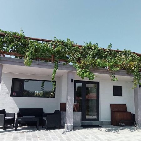 Namaste Къща В Село Камилски Дол Kamilski Dol Εξωτερικό φωτογραφία